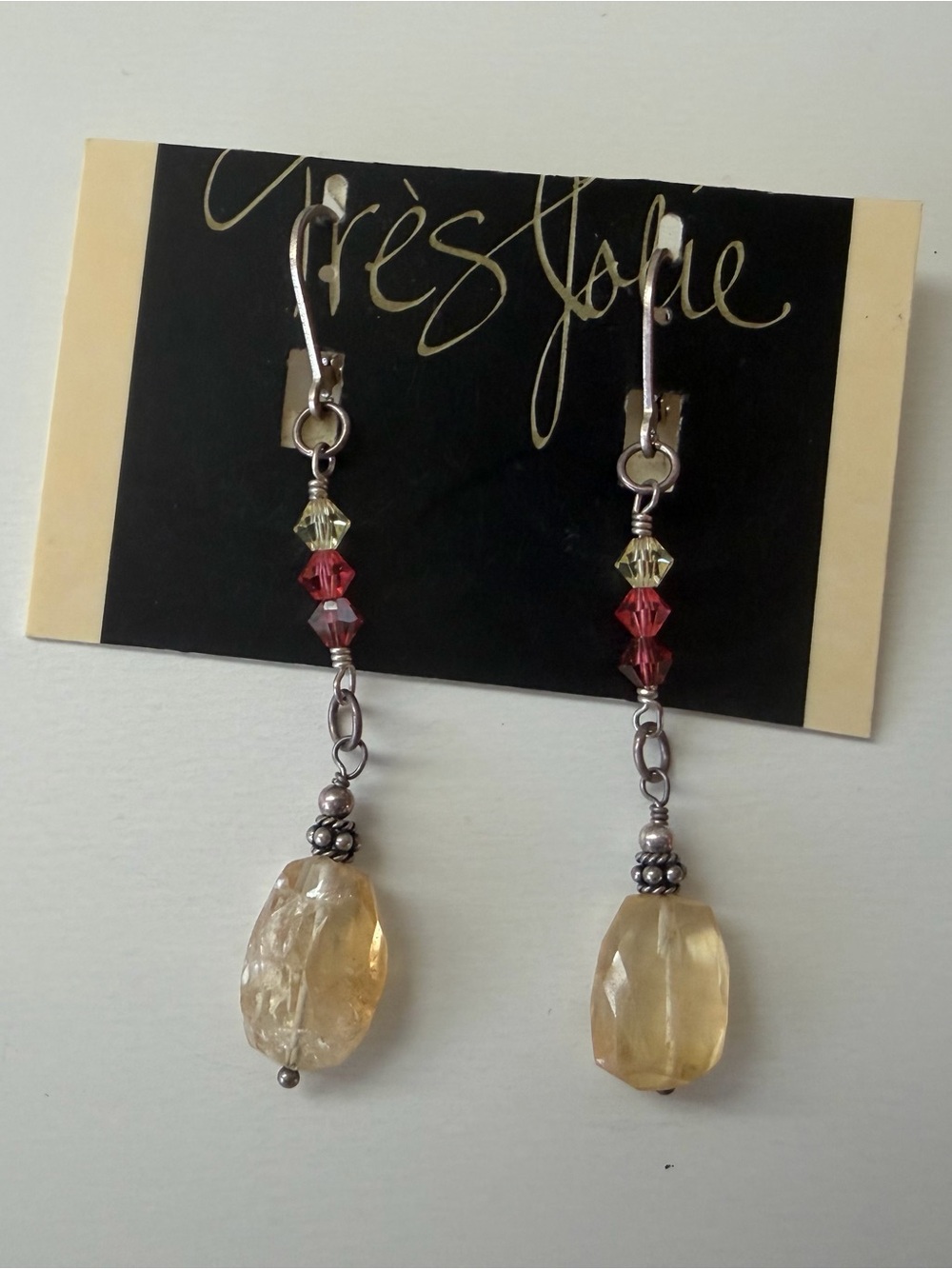 Tres Jolie Drop Earrings